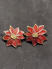 VINTAGE GOLD TONE POINSETTIA 1  STUD EARRINGS AVON