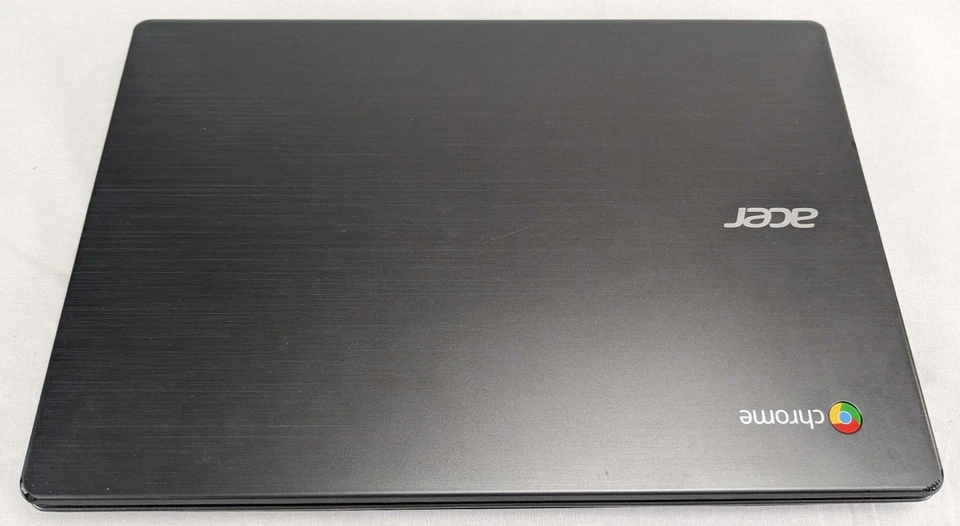 Portátil Windows 10 Pro 256 GB SSD 4 GB RAM Acer C740 Chromebook reacondicionado Foto 2 de 4