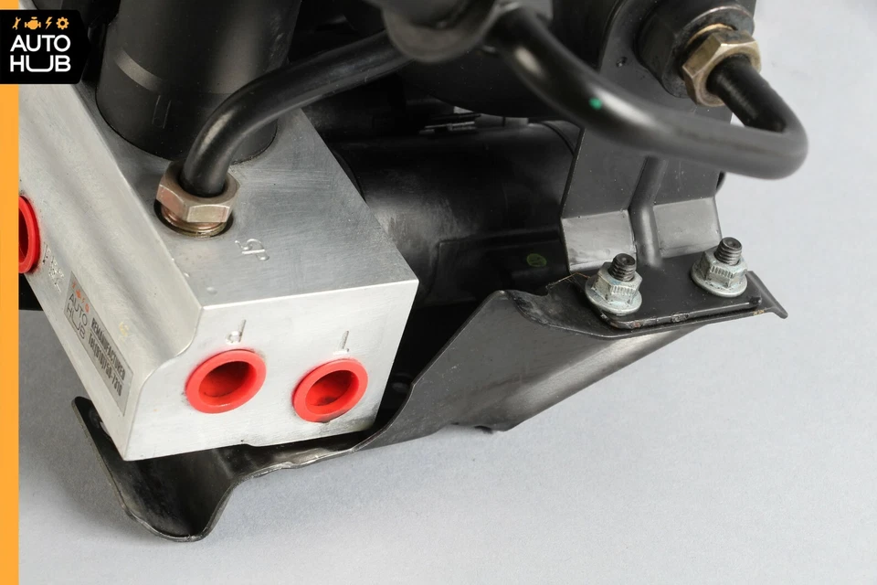 Bloque de válvula de suspensión hidráulica delantera remanufacturado Mercedes R230 SL500 SL600 Foto 3 de 4