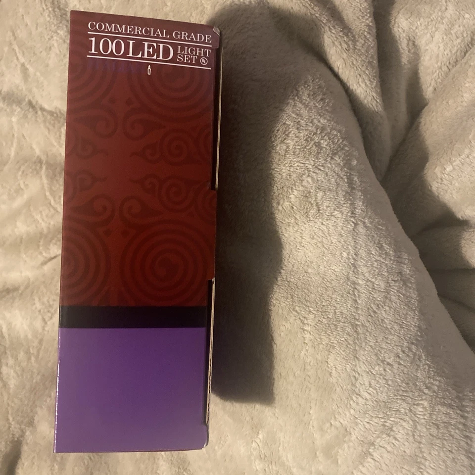 VICKERMAN 100 LED CHRISTMAS/PARTY LIGHTS 33' LENGTH 4" BULB SPACE BLUE - Image 4 of 4