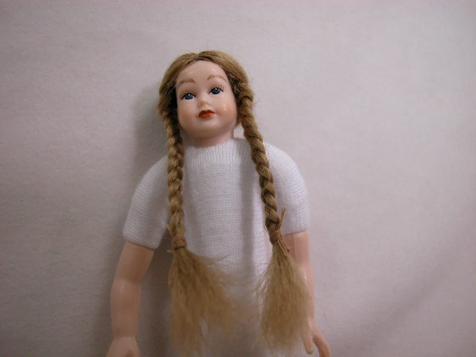 Casa de muñecas Heidi Ott #XKK12 miniatura escala 1:12 cuerpo de muñeca niña Foto 3 de 4