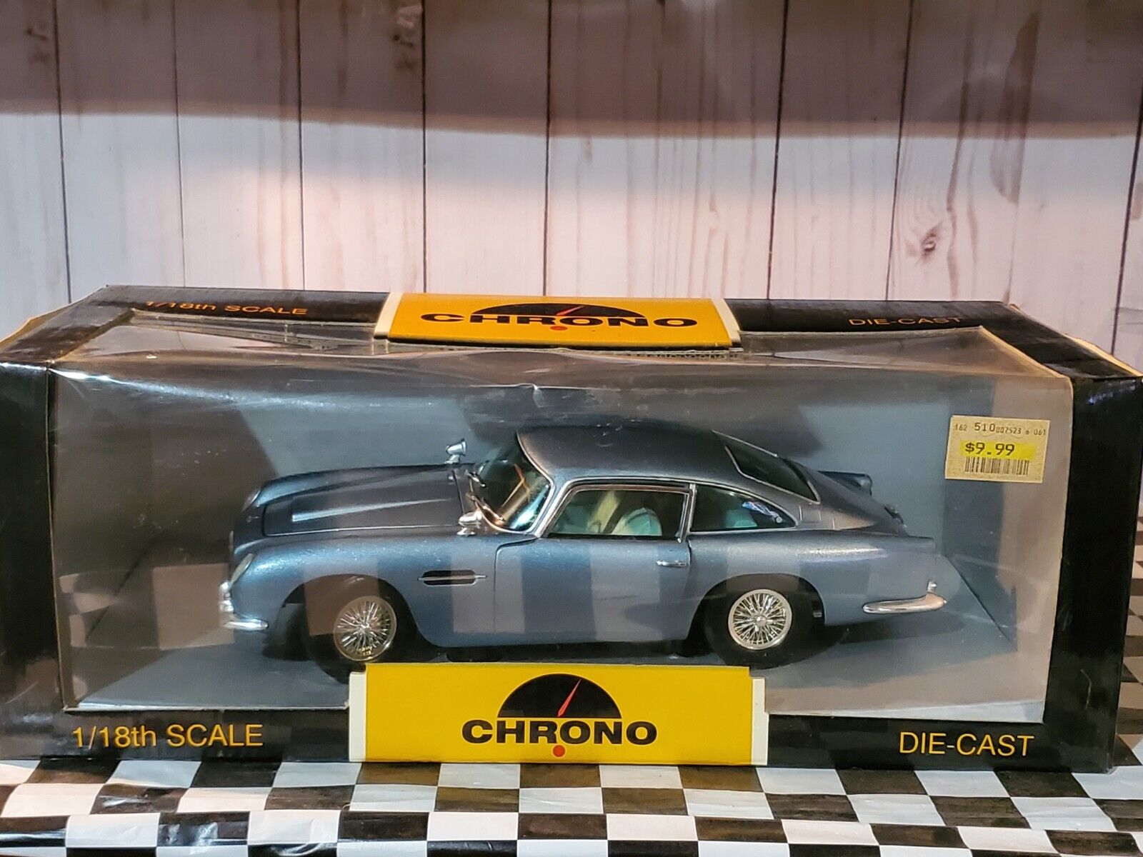 Chrono 1963 Aston Martin DB5 1:18Diecast