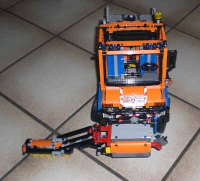 Lego Technic 8110 Unimog U400 Straßenrandmäher