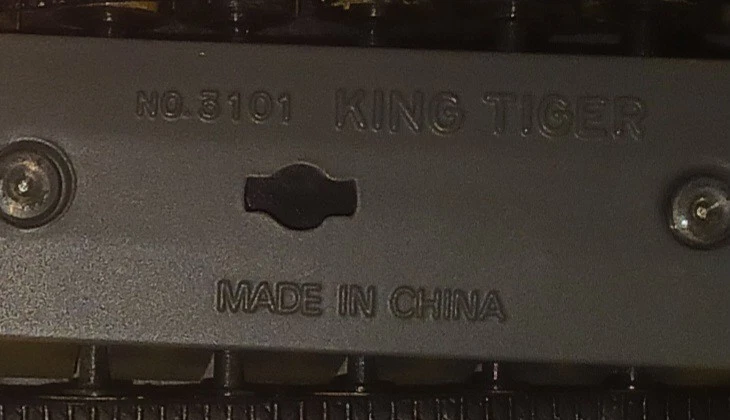 (F-17) 6 tanques King Tiger alemães Zylmex Segunda Guerra Mundial. Fundido. Pintado. Peças faltando. - Imagem 4 de 4