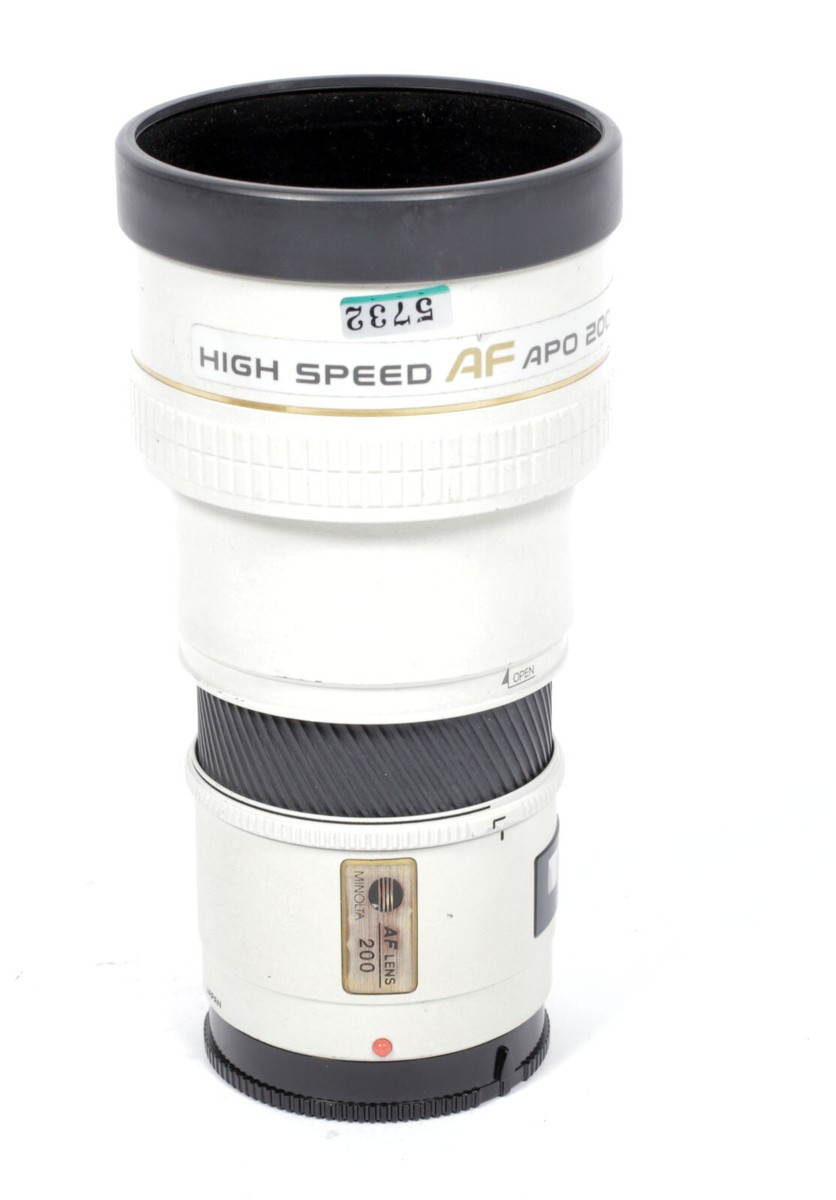 Minolta High speed AF APO 200mm F2.8 lens (Sony A mount