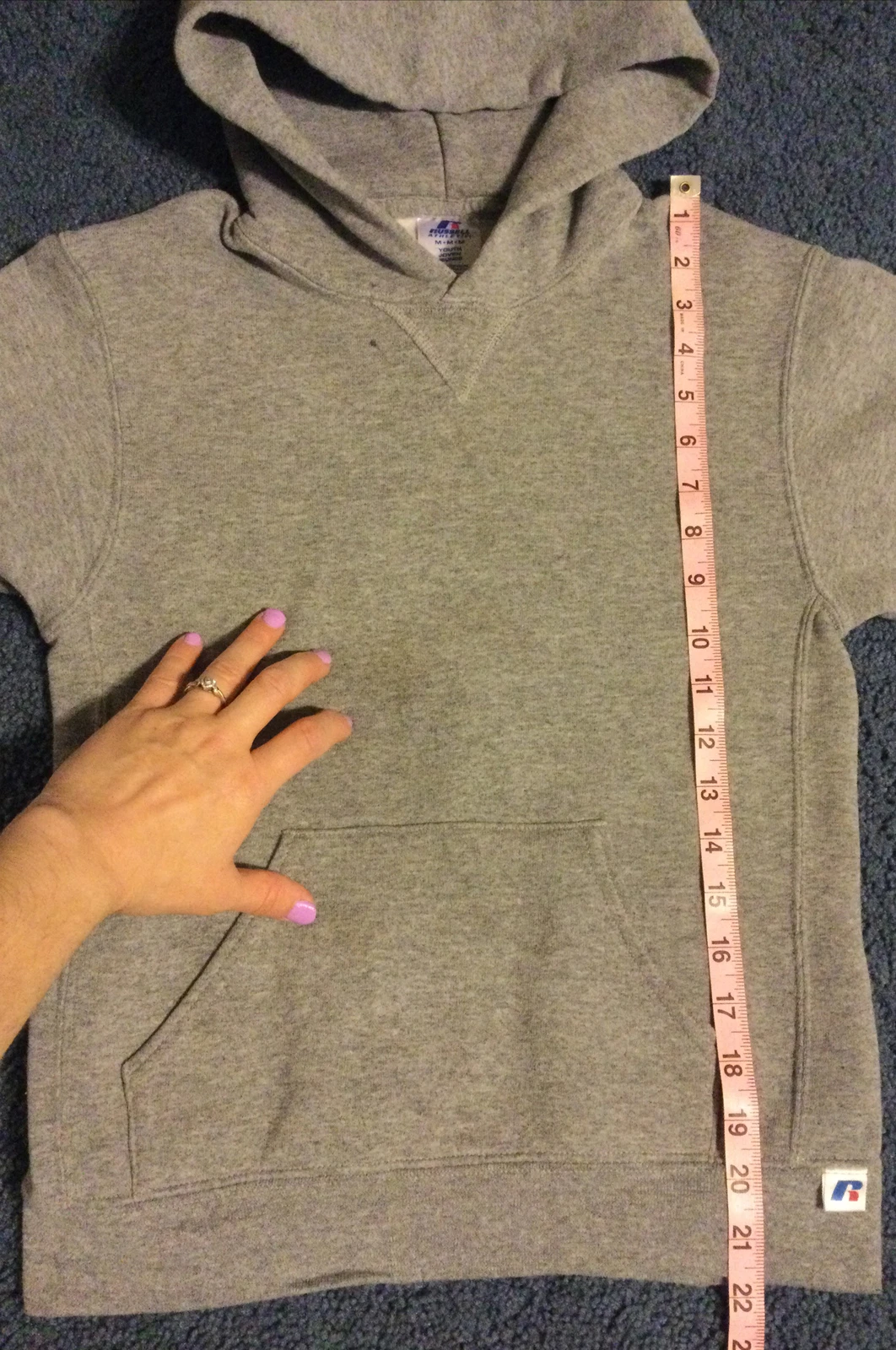 VETEMENTS Felpa con cappuccio pullover Russell Athletic grigia usata ~ taglia media giovane.