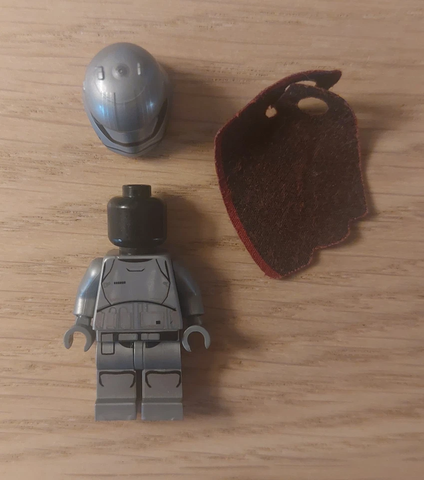 LEGO Star Wars Minifigur Captain Phasma - Set 75103 Figur sw0684 - Bild 3 von 4
