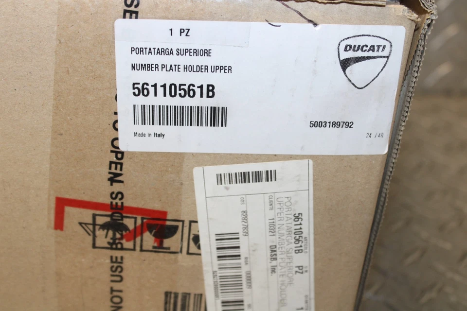 Soporte de matrícula para guardabarros Ducati Hypermotard Hyperstrada 821 939 SP 56110561B Foto 4 de 4