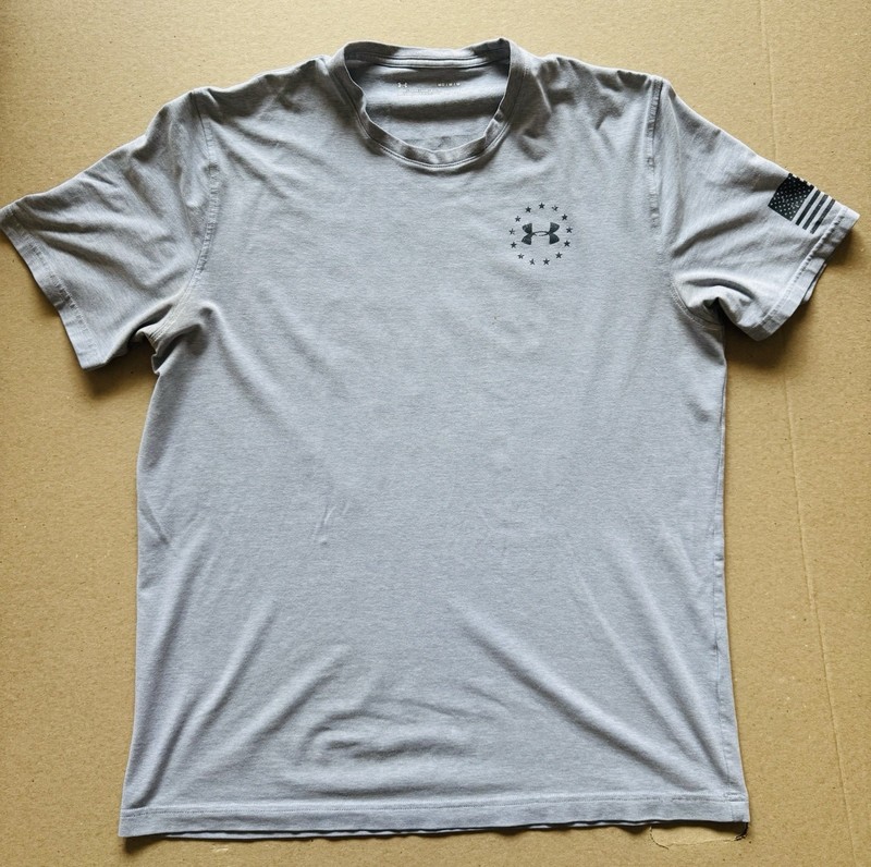 Under Armour  Men's Athletic UA Freedom Flag T-Shirt Short Sleeve - Size M