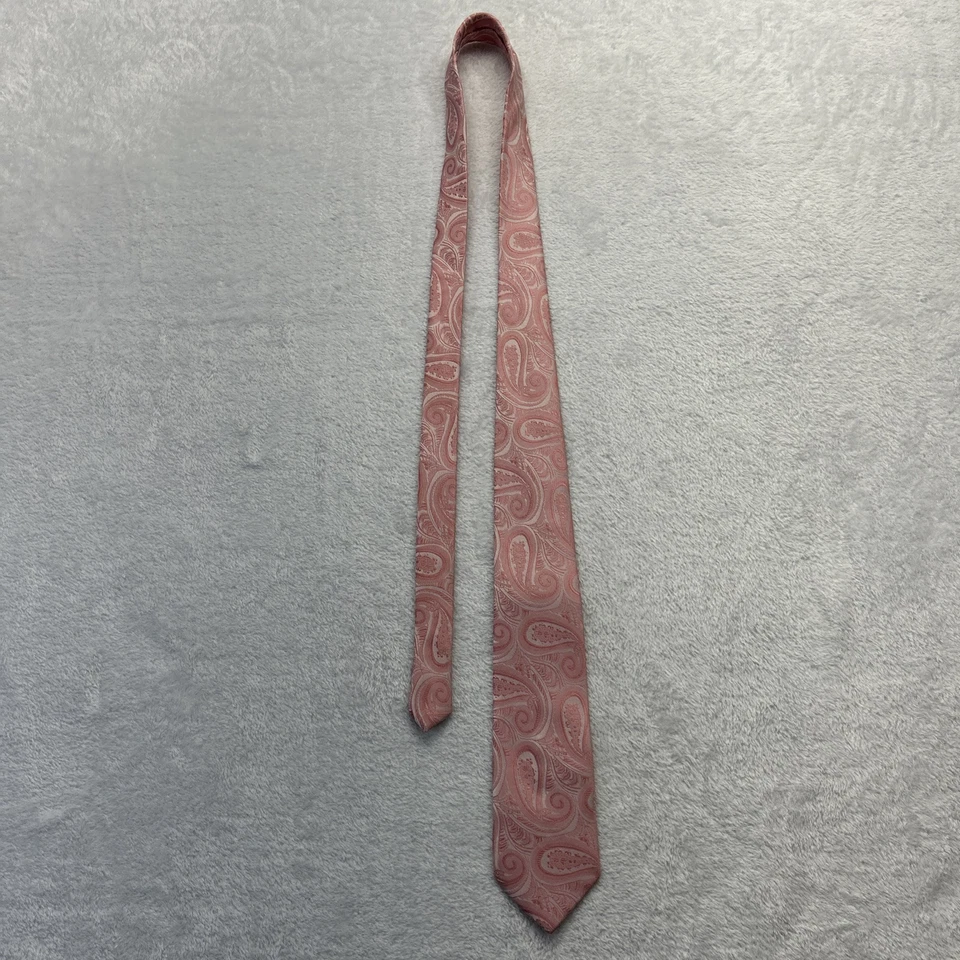 Laurant Bennet Pink Paisley Men’s Necktie 3”x 58” Handmade 100% Polyester  - Image 3 of 4