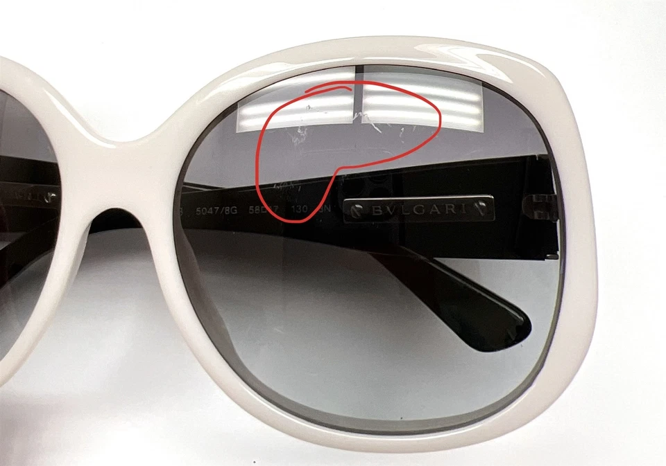 Óculos de sol Bvlgari BV8045B 5047/8G branco preto cristais Swarovski sem estojo - Imagem 4 de 4