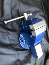 RECORD N/o 00 Engineers bench Vice .