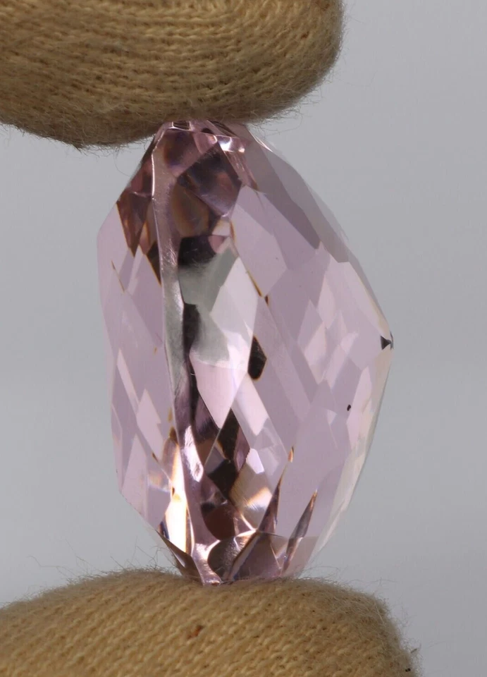 Beautiful Baby Pink Topaz 71.75 CT Faceted Cushion Cut Loose Gemstone 4 Jewelry - Image 2 of 4