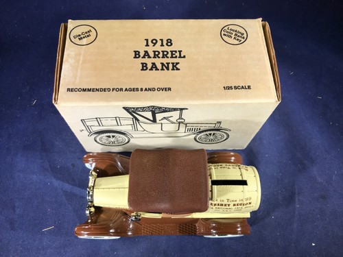 E3-83 ERTL 1:25 SCALE DIE CAST BANK - 1918 BARREL - AACA NATIONAL FALL MEET 1989 - Picture 5 of 6