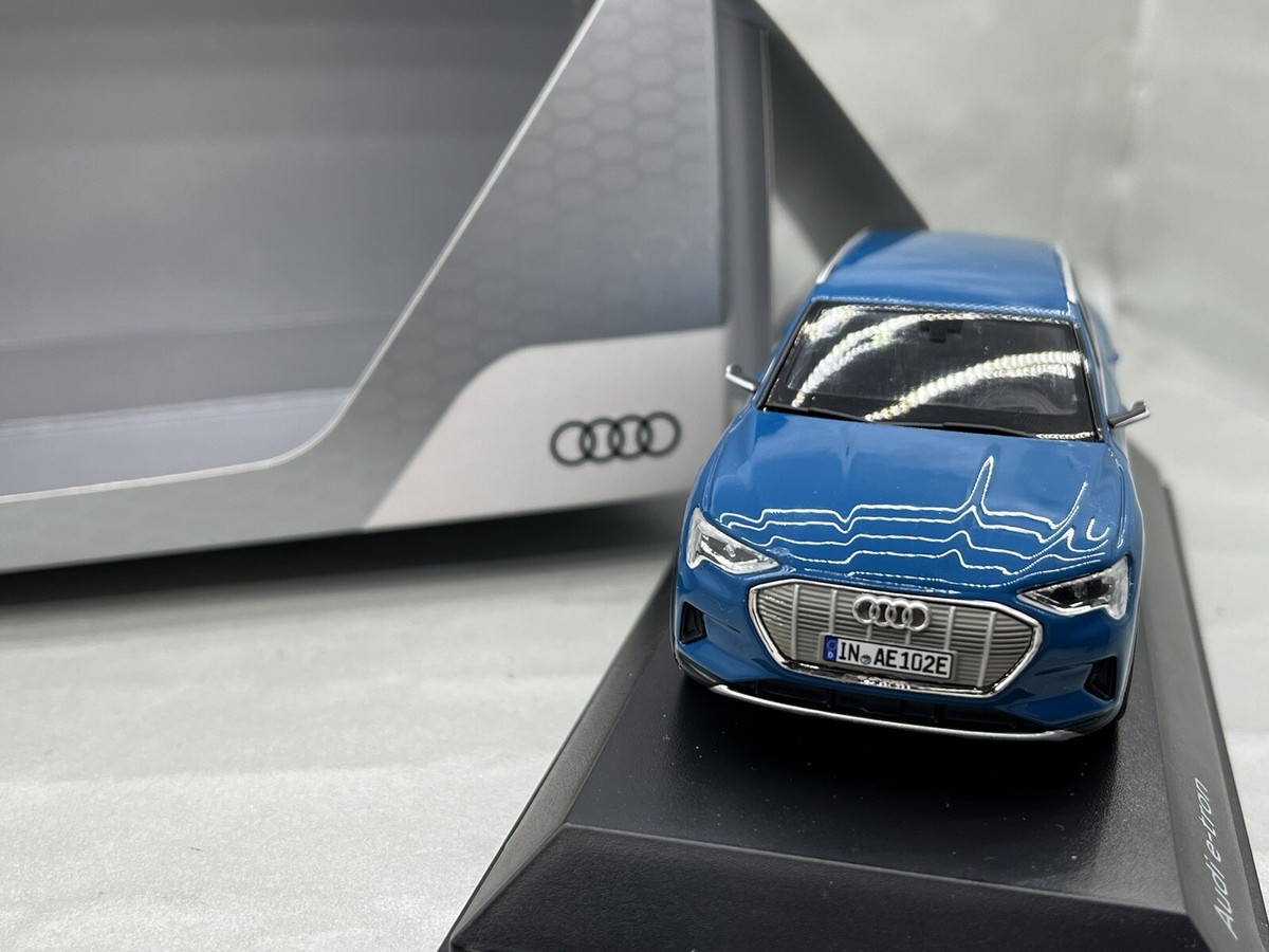 🇺🇦 1:43 Audi E-tron 1/43 Blue SUV Etron Schuco Spark Q8 Q7