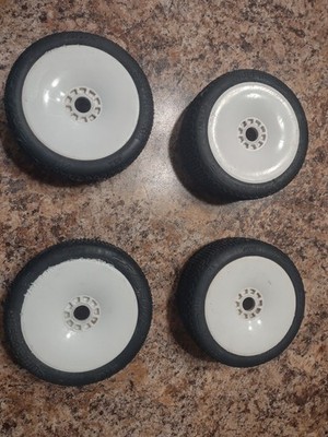 Proline Suppressors 1/8 Scale Buggy Tires W/ Wheels 17mm