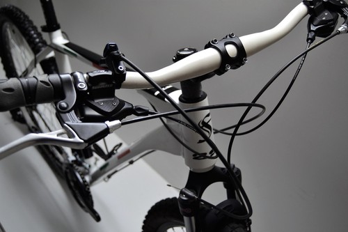 Mtb 29 bici bianco nero personalizzabile - Foto 3 di 5