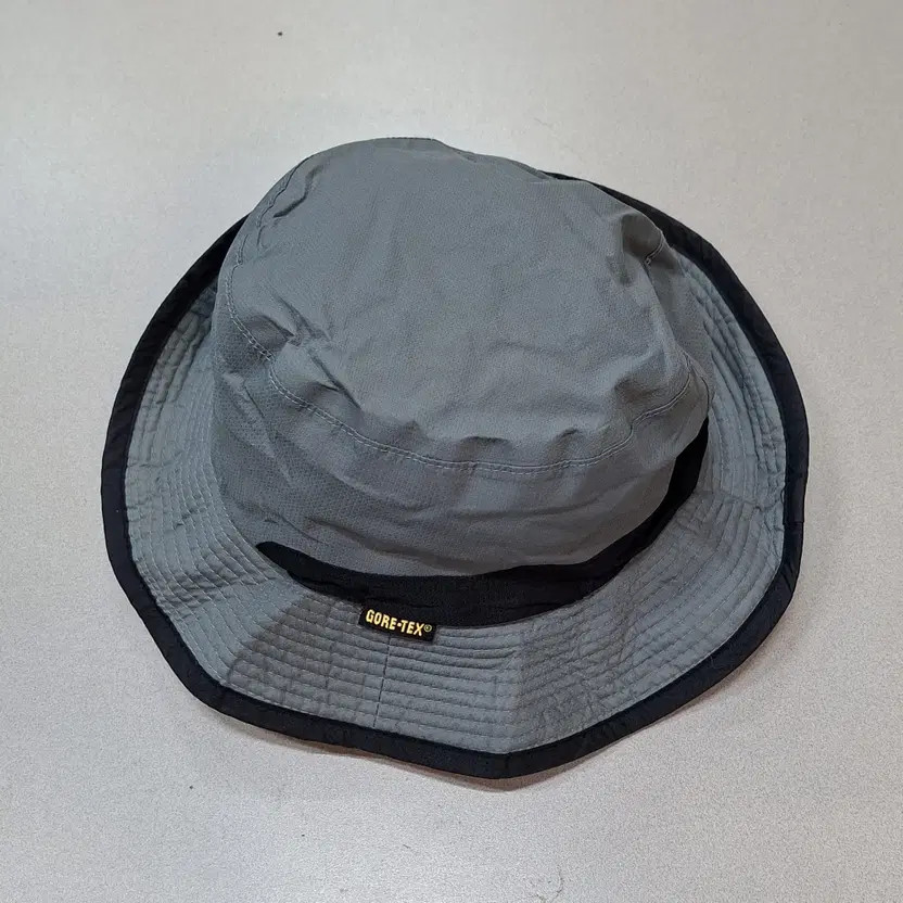 ASICS Gray Bucket Hat for Autumn/Winter, 58cm thumbnail 2