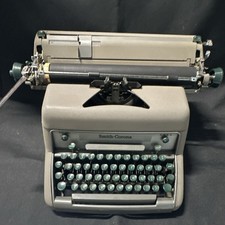 Smith-Corona Manual Typewriter with Green Keys, Gray/Green Key Color thumbnail