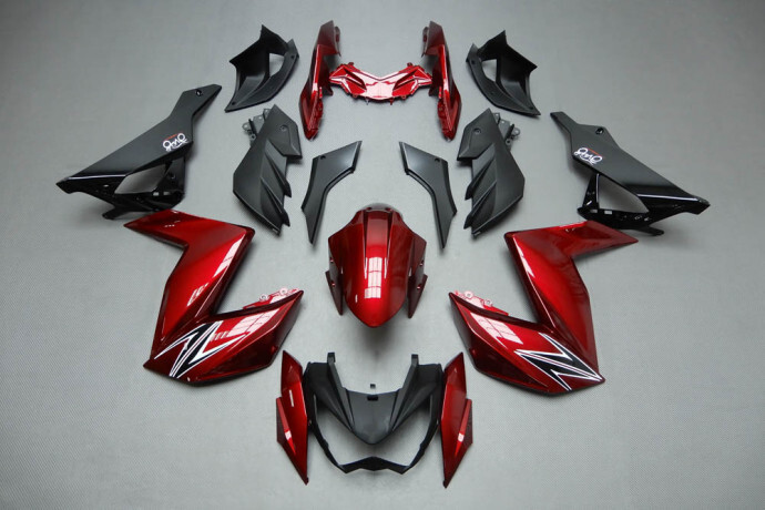 Kit carénage pour Kawasaki Z300 idéal pour restaurer votre moto après une chute