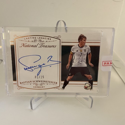 2018-19 National Treasures Lasting Legacies Auto Bastian Schweinsteiger 1/25