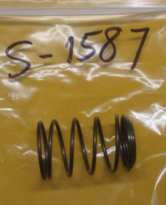 Adly Moto NOS Bombardier Can Am Her Chee Oil Filter Spring 15426