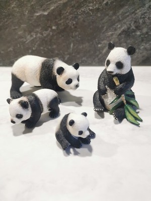 Lot of 4 Pandas Figurines Toys 2x Schleich 2x Bullyland 1x German Wild Animals