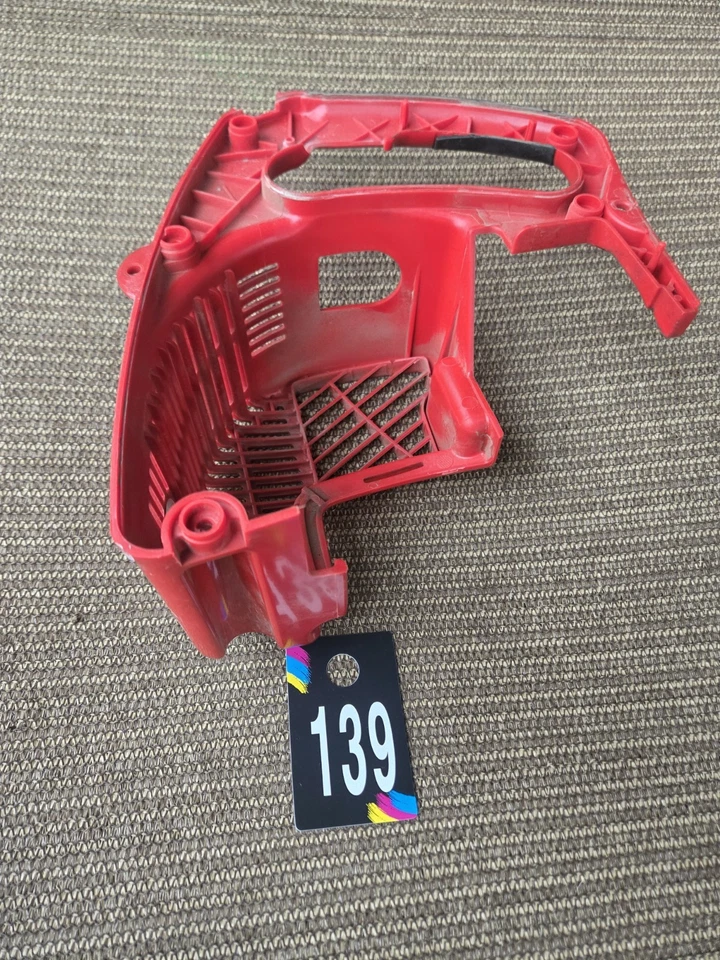 Aspiradora/soplador Toro modelo #51984 serie #3101100 carcasa del motor/localización tienda Foto 2 de 3