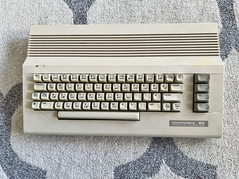 Commodore C64C Personal Home Computer Working