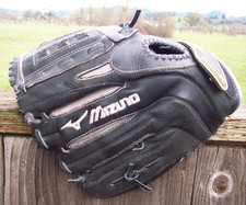 12.5" Mizuno Premier GPM-1252 Girls Softball Glove RH Professional Model Leather