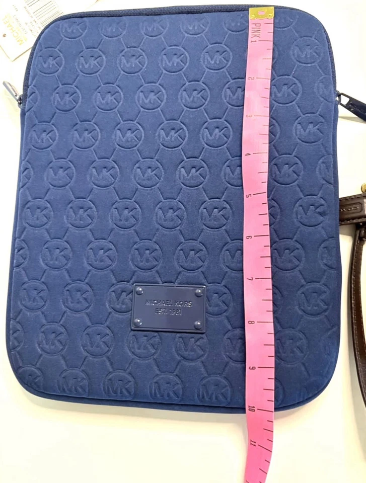 Michael Kors - Logo Navy Blue Neoprene Cushion IPAD Tablet Zip Top 8x10 Case - Image 4 of 4