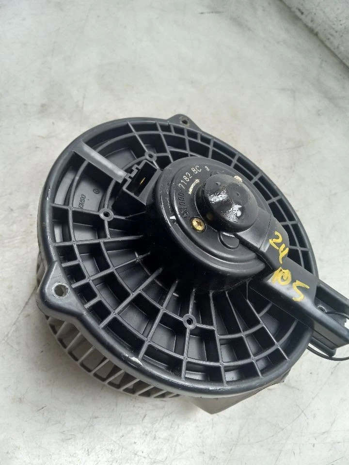 99-03 LEXUS RX300 3.0L AWD AT AC BLOWER MOTOR - Image 4 of 4