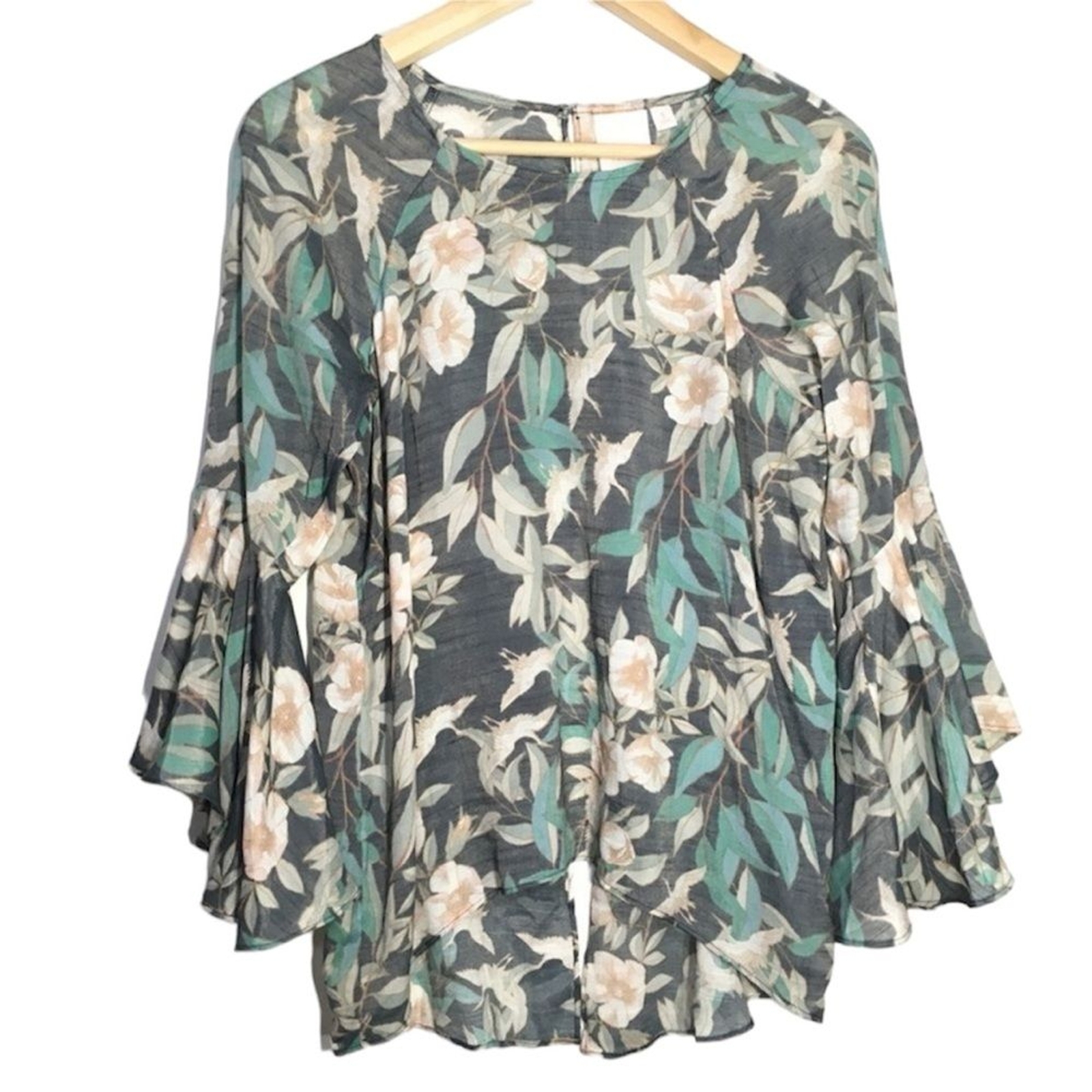 LAUREN CONRAD FLUTTER SLEEVE SPLIT BACK FLORAL HI… - image 2