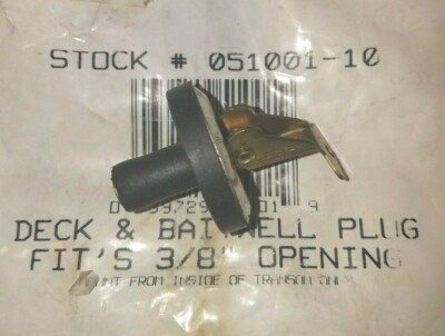 Moeller 51001-10 3/8'' Snap-Tite Deck and Baitwell Plug