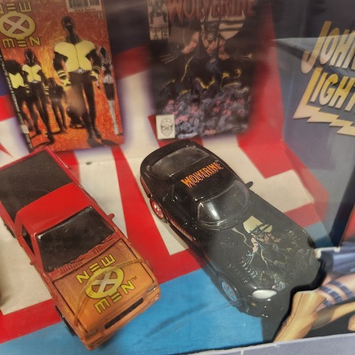 Johnny Lightning MARVEL (4) Car Boxed Collector Set Spiderman/Wolverine 2002 - Picture 9 of 9