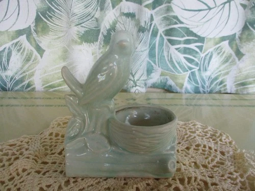 Mid Century Bird on a Nest Planter McCoy? Shawnee? Unmarked