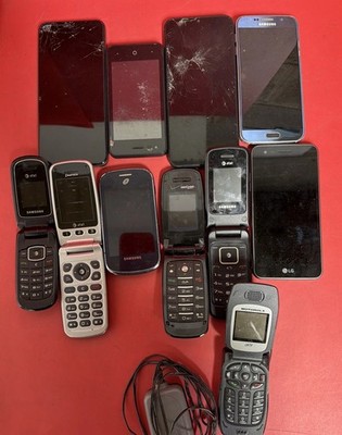 Lot Of 11 Cell Phones( Not Working Or Parts).  (2)