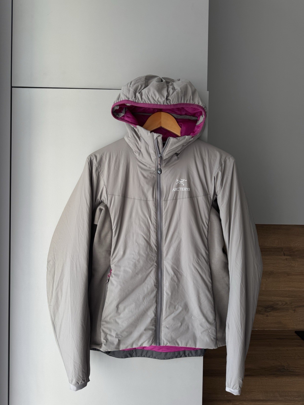 ARC'TERYX Cappotto giacca leggero grigio Atom AR con cappuccio taglia M