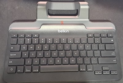 Belkin Secure Wired Tablet Keyboard w/Stand for iPad & Lightning Connector-Used