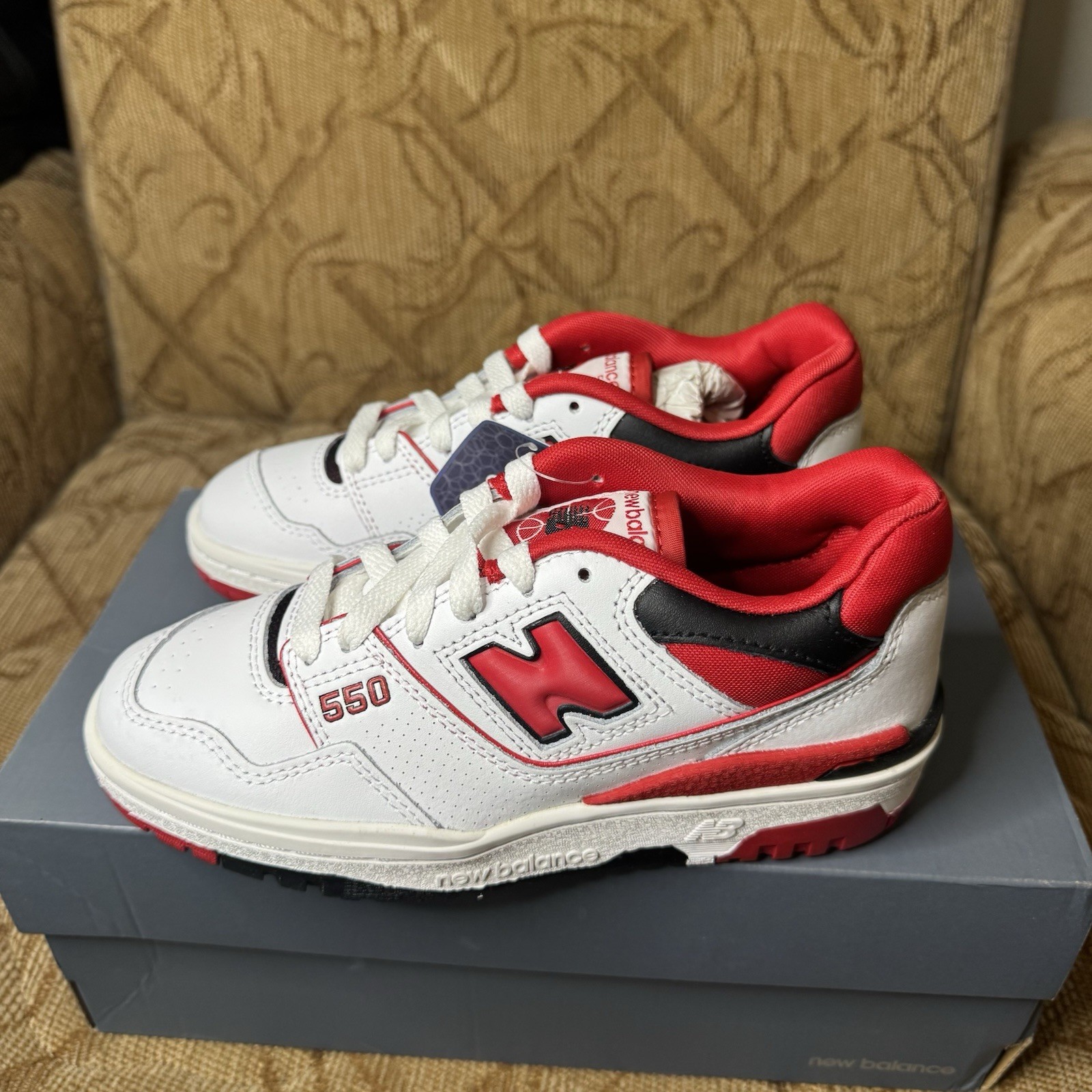 New Balance 550 White Red Low-Top Sneakers Women’s 5.5 D NIB!