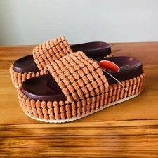 NWT Cider Platform Sandals Fuzzy Orange Maroon Women’s Size 40 9