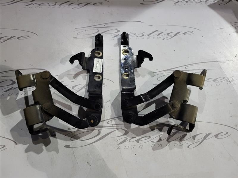 Maserati Quattroporte 03-08 Hood Hinge Left and Right M139 OEM 04 05 06 07 2008 