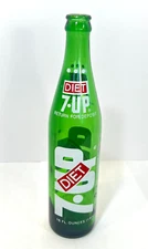 Vintage Diet 7 Up Soda Pop Green Glass Bottle 16 FL Oz 1 Pint Return For Deposit