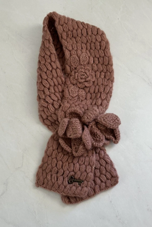 Fossil Mauve Chunky Knit Flower Neck Wrap Scarf - Image 4 of 4