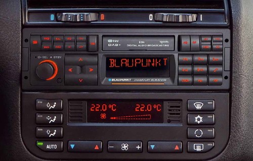 für Triumph TR6 TR 6 Oldtimer Auto Radio DAB+ Bluetooth UKW USB SD - Bild 2 von 8