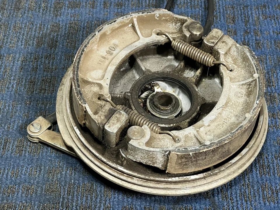 1981 1982 Yamaha XS400 передняя тормозная пластина ступица барабанные туфли полный кабель - Изображение 4 из 4