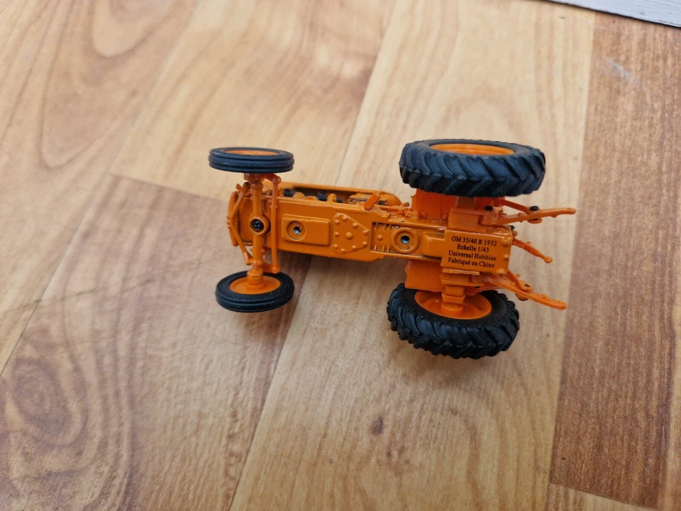 HACHETTE UNIVERSAL HOBBIES 1/43 CLASSIC 1952 OM 35/40 R TRACTOR - Image 3 of 3