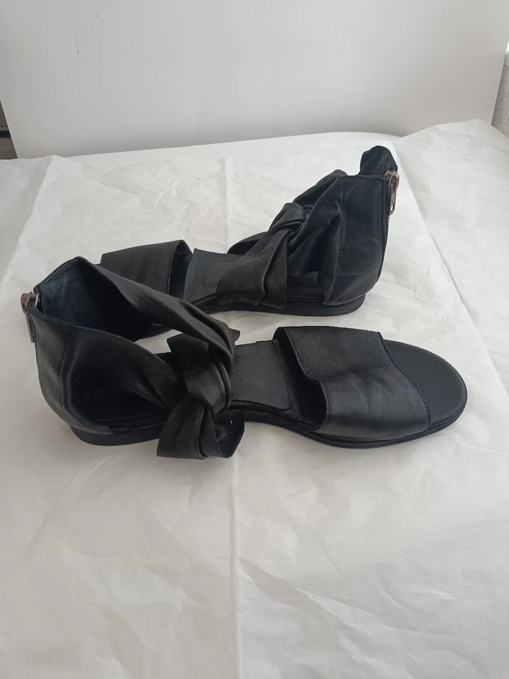 Sandalias de cuero gladiador negras LD Tuttle talla 38,5  Foto 3 de 4
