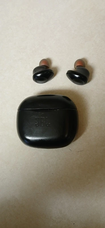 JBL Wireless Bluetooth in-ear earbuds