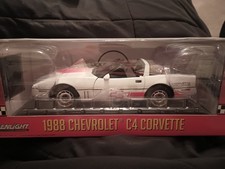 GREENLIGHT 13596 1:18 1988 CHEVROLET C4 CORVETTE CHALLENGE RACE CAR WHIT
